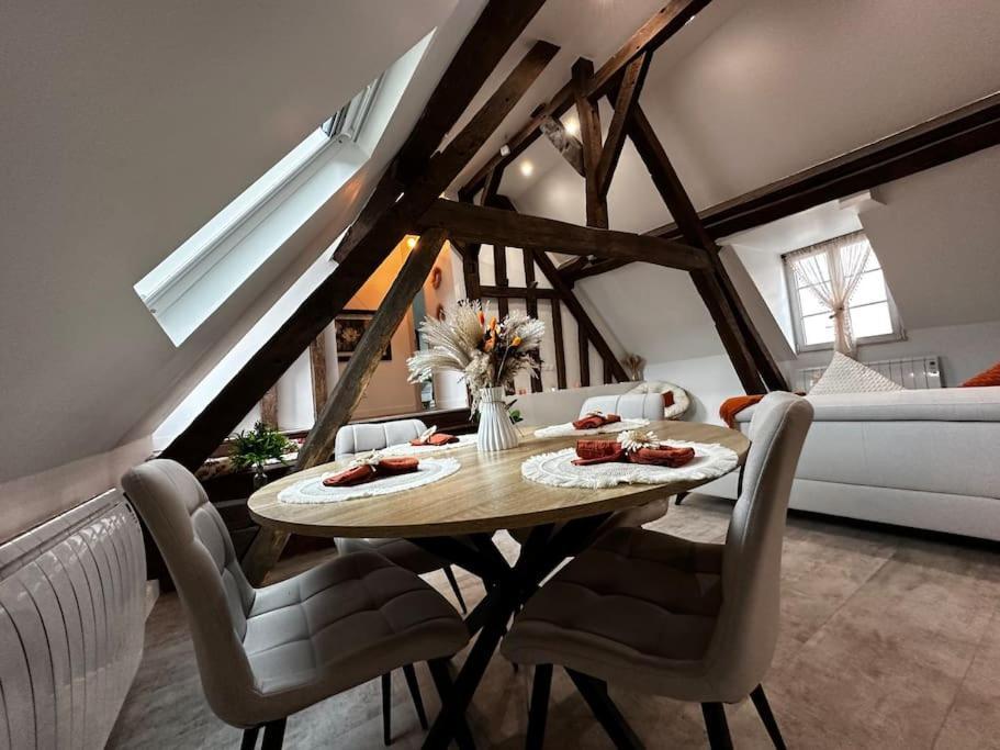 Apartament Charme, Poutres Et Elegance Chartres Zewnętrze zdjęcie